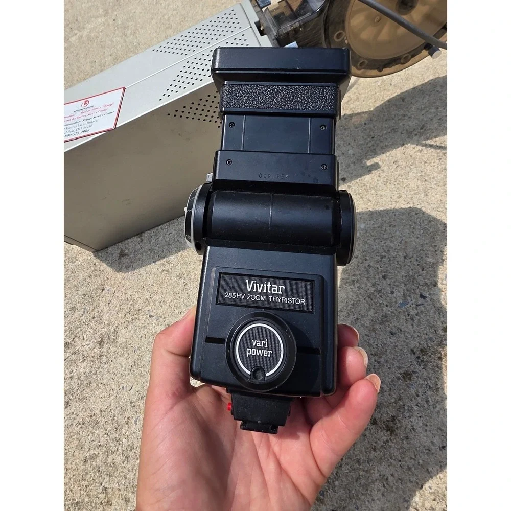 Vivitar 285HV Zoom Thyristor Professional Camera Flash Vari-Power Tilt Head